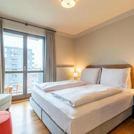 Hotel Mondrian Am Checkpoint Charlie 4*