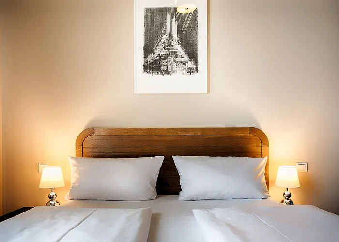 柏林查理边境检查站蒙德里安套房酒店