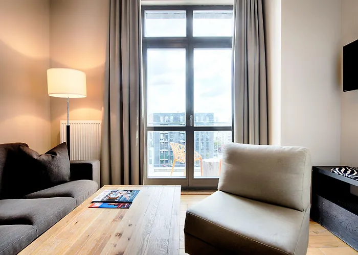 柏林查理边境检查站蒙德里安套房酒店