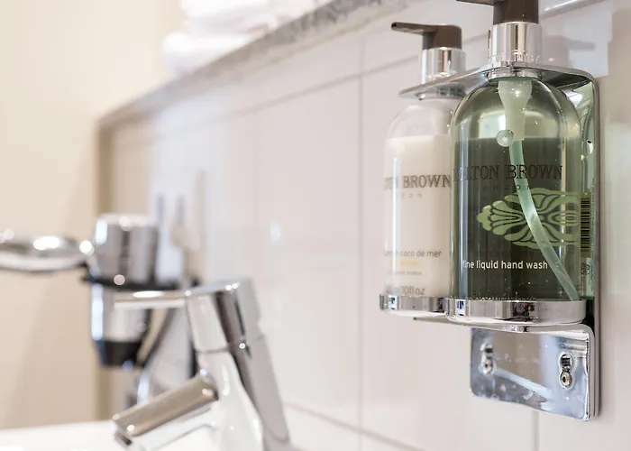 柏林查理边境检查站蒙德里安套房酒店 柏林