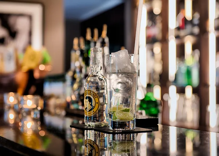 柏林查理边境检查站蒙德里安套房酒店