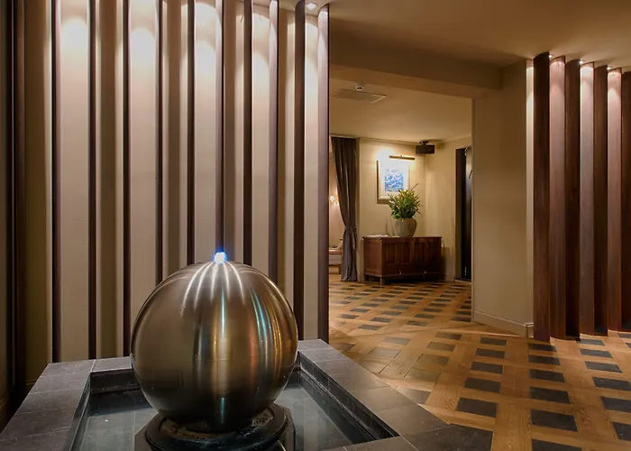 Mondrian Am Checkpoint Charlie Otel