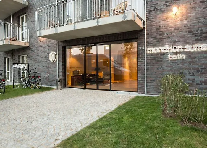 Mondrian Am Checkpoint Charlie Berlín