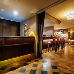 Hotel Mondrian Am Checkpoint Charlie 4*