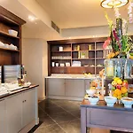 Mondrian Am Checkpoint Charlie Hotel 4*