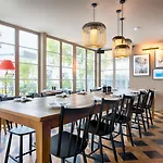 Mondrian Am Checkpoint Charlie Hotel