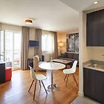 Hotel Mondrian Am Checkpoint Charlie 4*