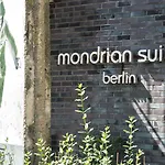 Hotel Mondrian Am Checkpoint Charlie 4*