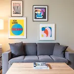Hotel Mondrian Am Checkpoint Charlie 4*