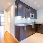 柏林查理边境检查站蒙德里安套房酒店 4*