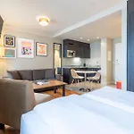 Mondrian Am Checkpoint Charlie Hotel Berlin