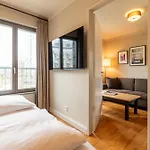 Mondrian Am Checkpoint Charlie Hotel 4*