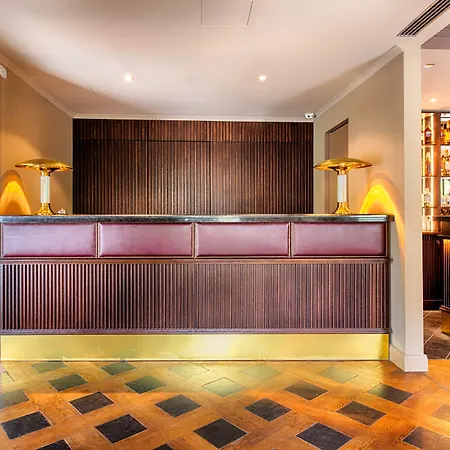 Mondrian Am Checkpoint Charlie 4*