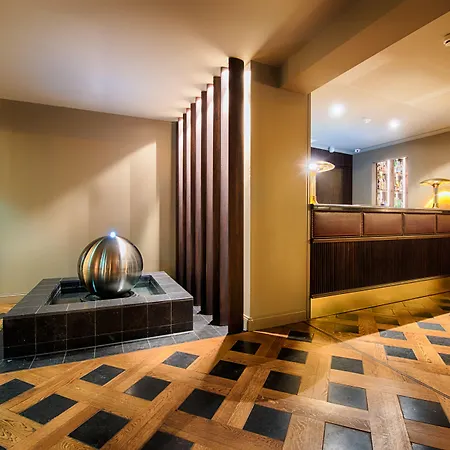 موندريان سويتس أم تشيك بوينت تشارلي فندق برلين