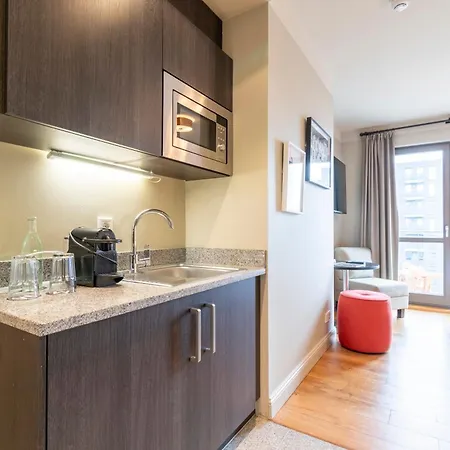 Mondrian Am Checkpoint Charlie Hotel