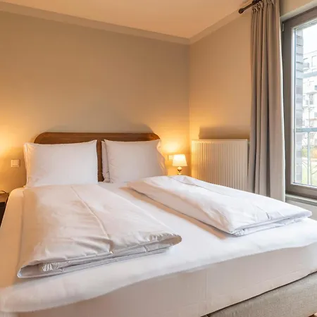 Mondrian Am Checkpoint Charlie 4*