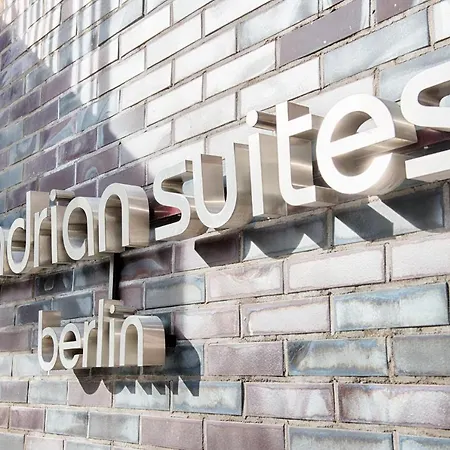 Mondrian Am Checkpoint Charlie 4*