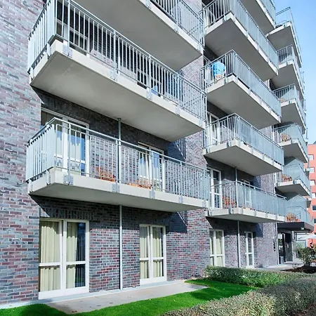 موندريان سويتس أم تشيك بوينت تشارلي 4* برلين