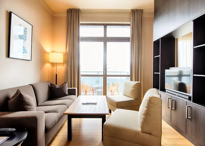 몬드리안 스위트 암 체크포인트 찰리