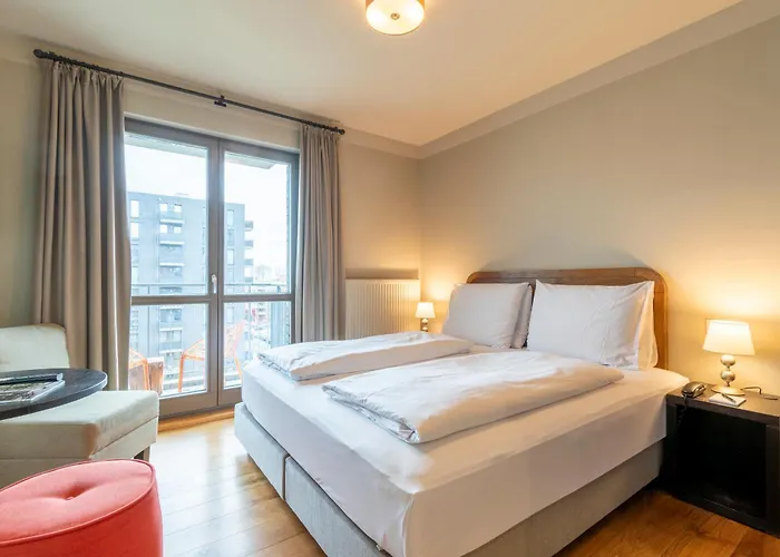 Hotel Mondrian Am Checkpoint Charlie 4*