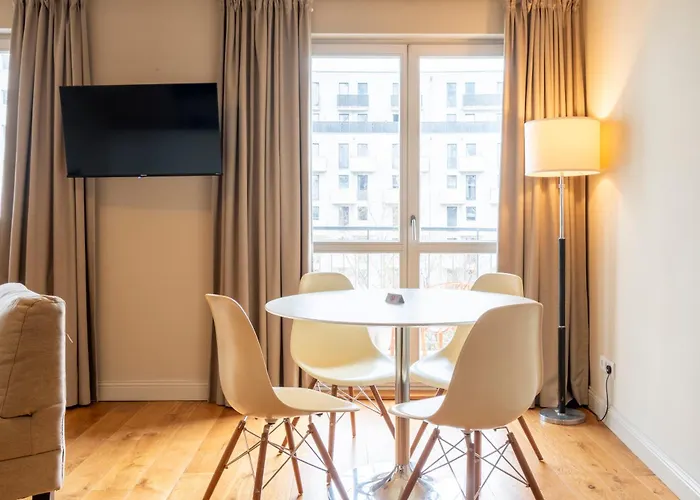 モンドリアン スイーツ アム チェックポイント チャーリー ベルリン