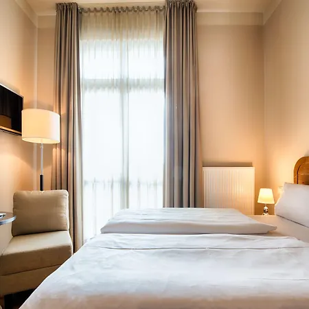 Hotel Mondrian Am Checkpoint Charlie Berlin