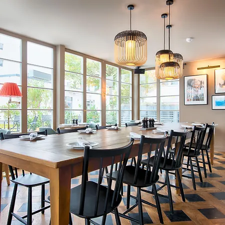 Mondrian Am Checkpoint Charlie Hotel