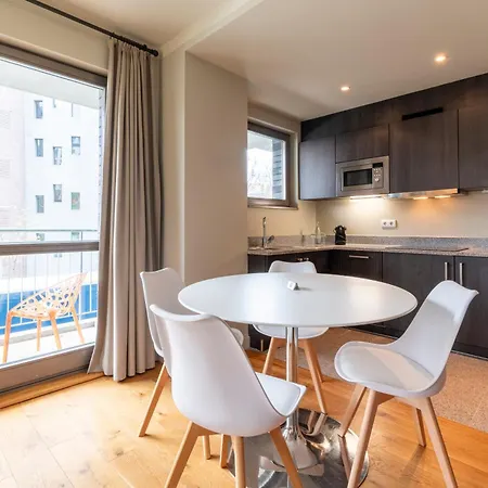 Hotel Mondrian Am Checkpoint Charlie 4*