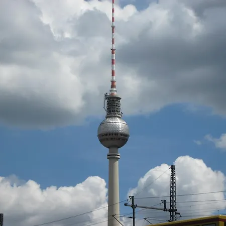 Hotel Mondrian Am Checkpoint Charlie 4*