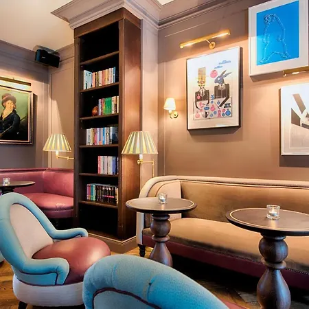 Mondrian Am Checkpoint Charlie 4*