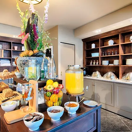 Hotel Mondrian Am Checkpoint Charlie 4*
