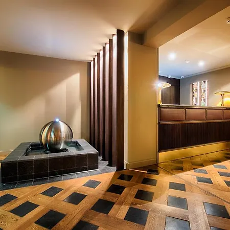 Mondrian Am Checkpoint Charlie Hotel 4*