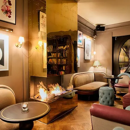 Hotel Mondrian Am Checkpoint Charlie 4*