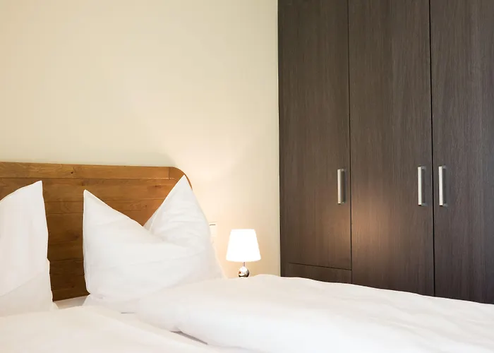 Mondrian Am Checkpoint Charlie 4*